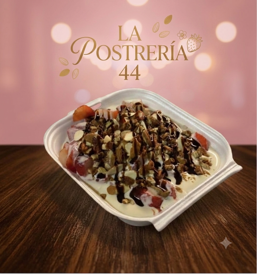 CHAROLITA DE FRESAS CON CREMA Y PAY 🍓🥧